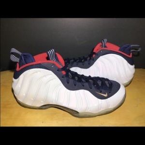 White nike air foamposite sneakers